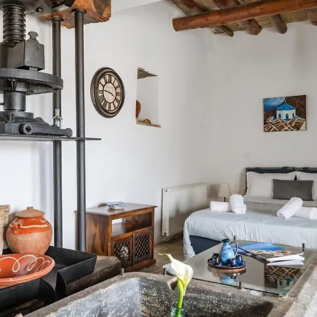 Olive Junior Fallika